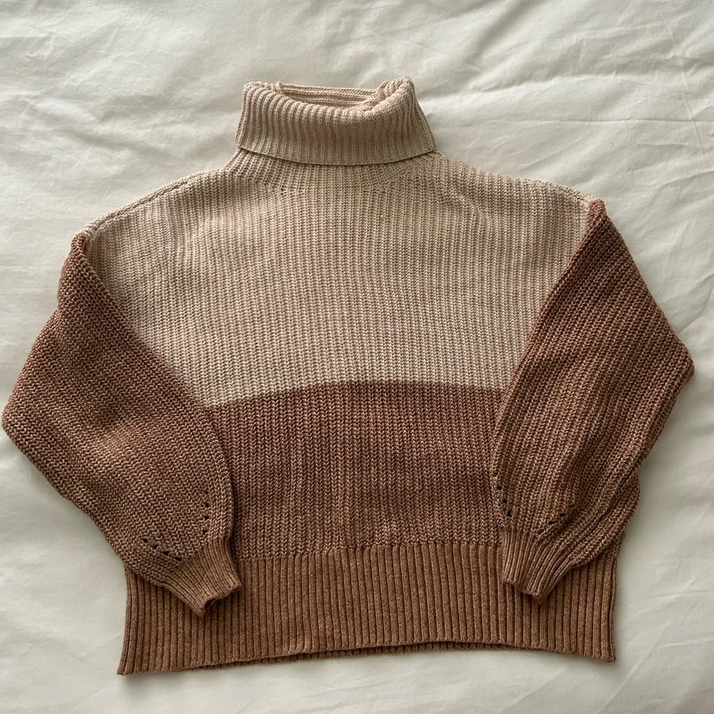 AE Sweater - Picture 1 of 2